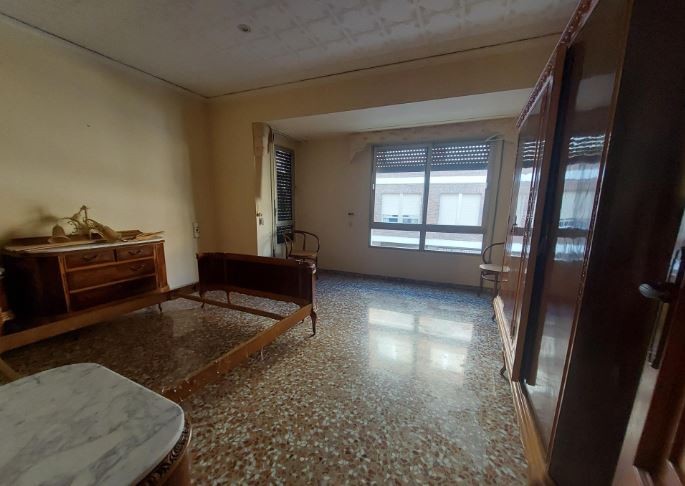 Image No.10-5 Bed Townhouse for sale