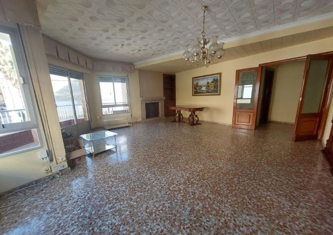 Image No.7-5 Bed Townhouse for sale