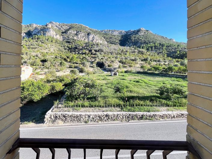 Image No.14-5 Bed Townhouse for sale