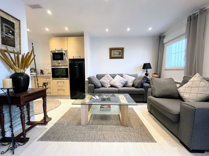 Image No.4-2 Bed Property for sale