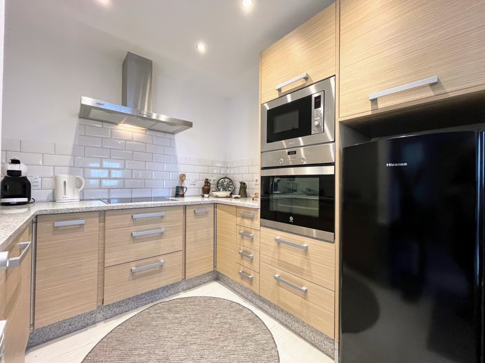 Image No.5-2 Bed Property for sale