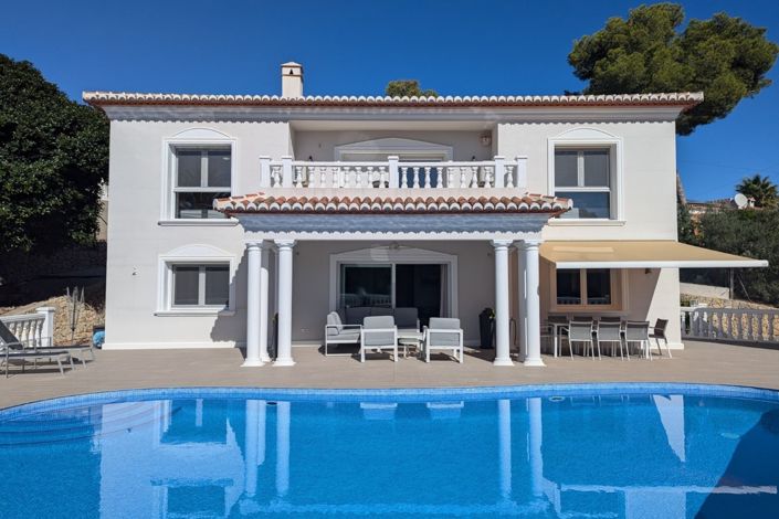 Image No.1-4 Bed Villa for sale