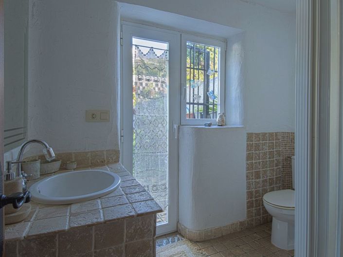 Image No.14-6 Bed Villa for sale