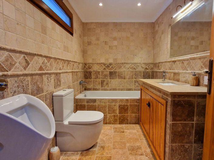 Image No.9-5 Bed Villa for sale