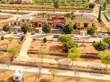 12 Bed Villa for sale