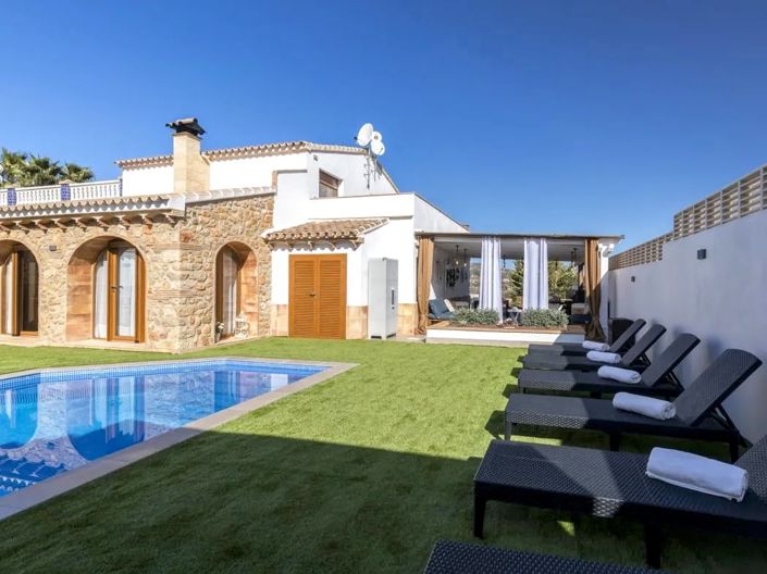 Image No.14-12 Bed Villa for sale