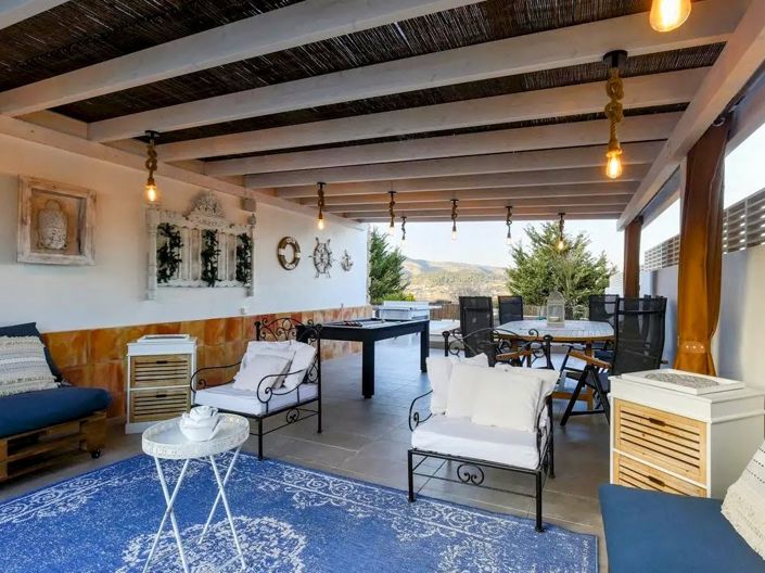 Image No.15-12 Bed Villa for sale