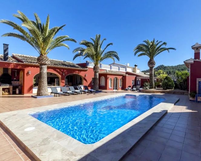 Image No.19-12 Bed Villa for sale