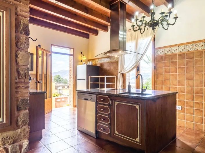 Image No.37-12 Bed Villa for sale