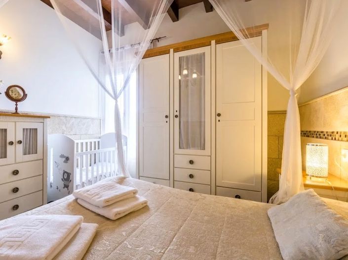 Image No.40-12 Bed Villa for sale