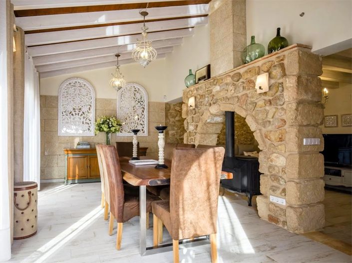 Image No.6-12 Bed Villa for sale