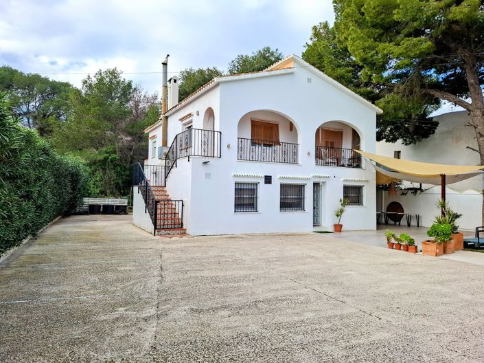 Image No.1-2 Bed Villa for sale