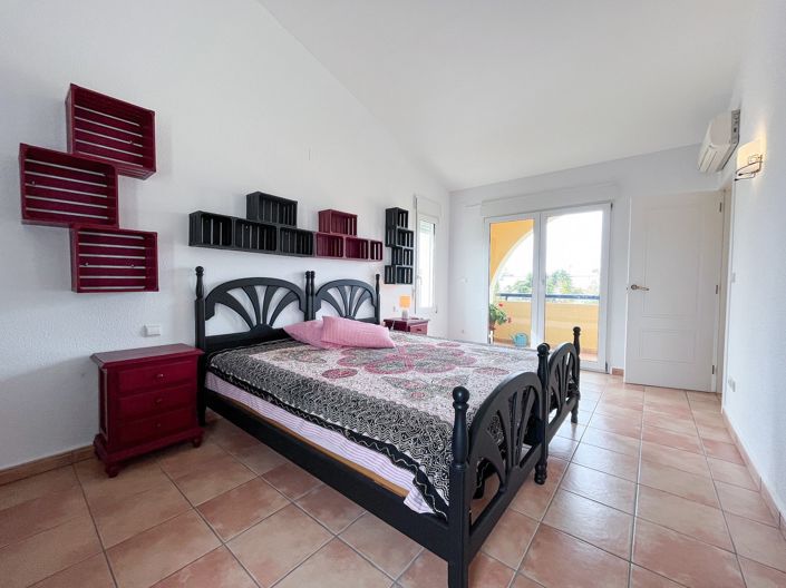 Image No.14-3 Bed Villa for sale