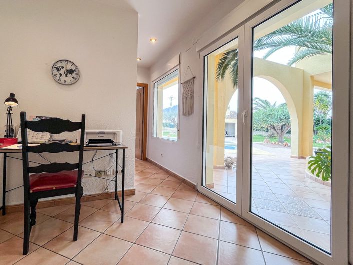 Image No.8-3 Bed Villa for sale