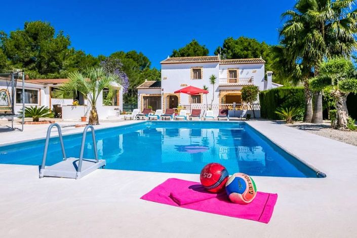 Image No.1-4 Bed Villa for sale