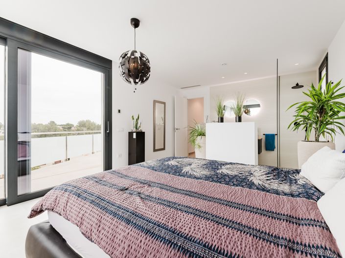 Image No.28-4 Bed Villa for sale