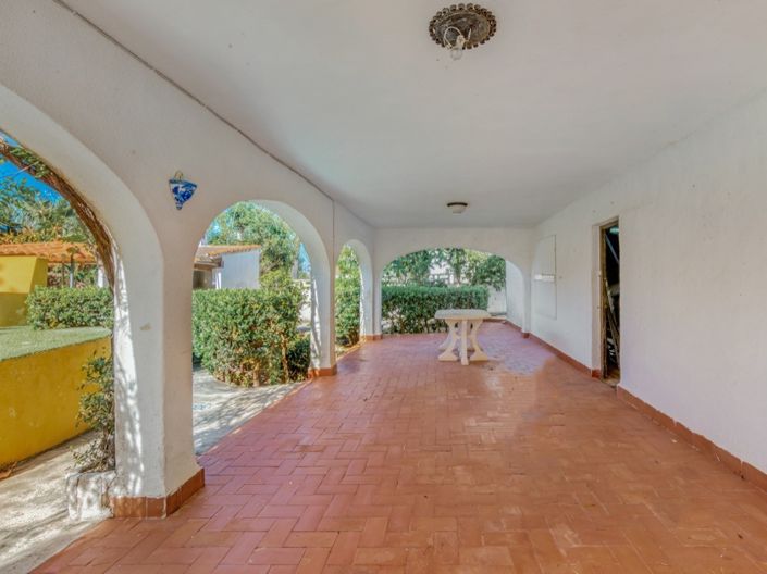 Image No.17-4 Bed Villa for sale