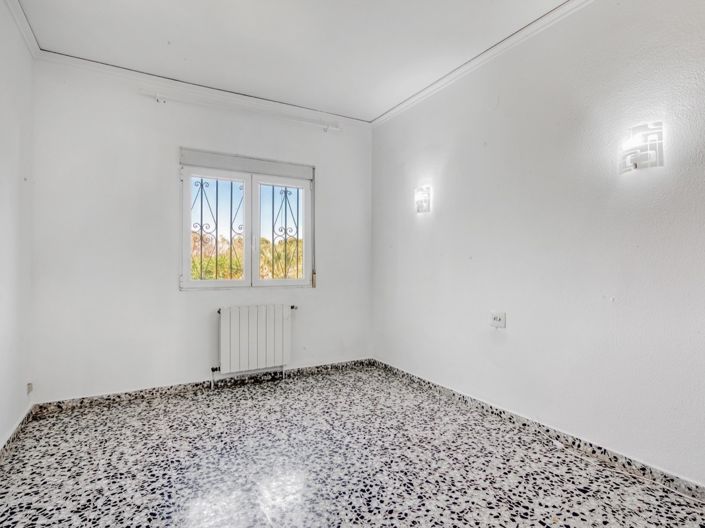 Image No.9-4 Bed Villa for sale