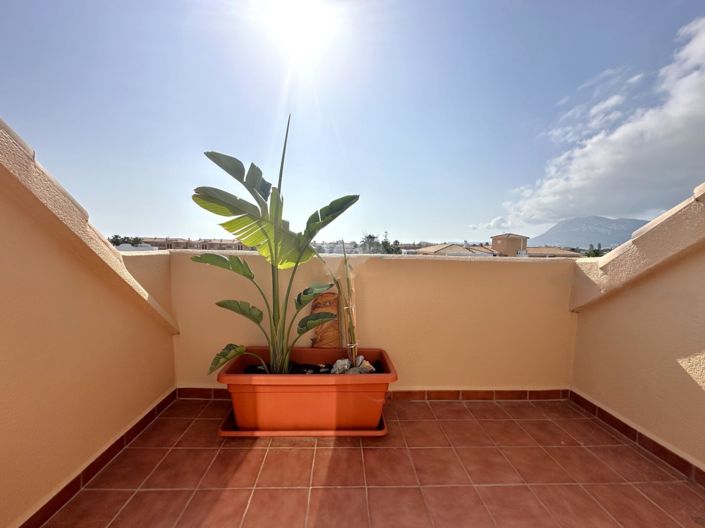 Image No.21-3 Bed Apartment for sale