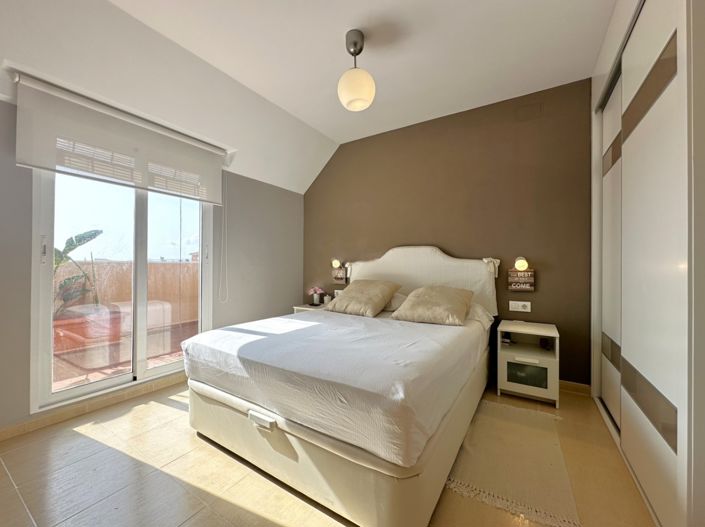 Image No.9-3 Bed Apartment for sale