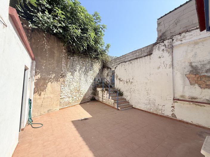 Image No.12-3 Bed Townhouse for sale