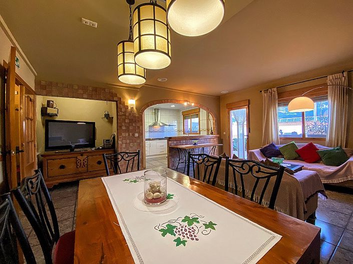 Image No.6-5 Bed Townhouse for sale