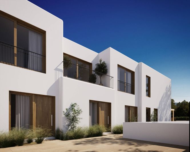 Image No.1-3 Bed Townhouse for sale