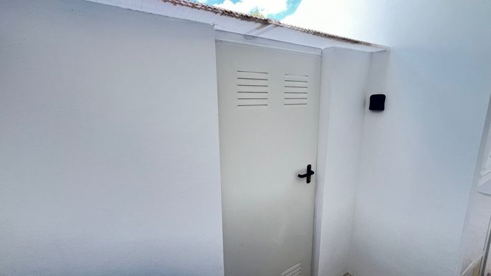 Image No.28-3 Bed Townhouse for sale