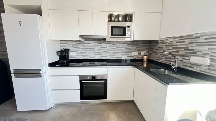 Image No.4-3 Bed Townhouse for sale