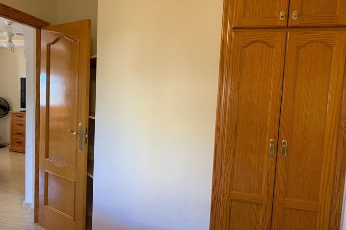 Image No.11-3 Bed Townhouse for sale