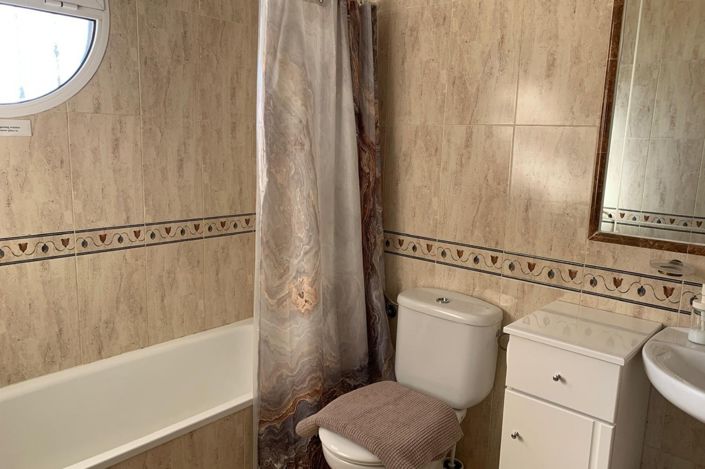 Image No.27-3 Bed Townhouse for sale