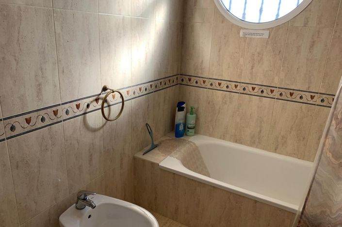 Image No.28-3 Bed Townhouse for sale