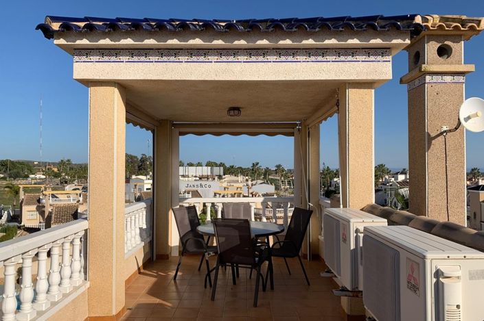 Image No.37-3 Bed Townhouse for sale