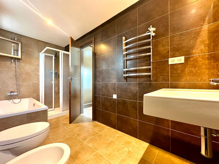 Image No.14-3 Bed Villa for sale