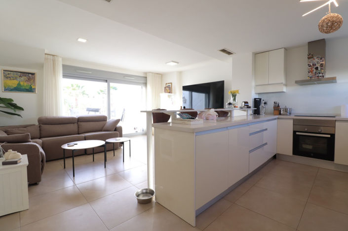 Image No.10-2 Bed Apartment for sale