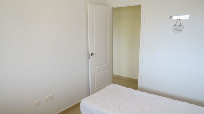 Image No.28-3 Bed Apartment for sale