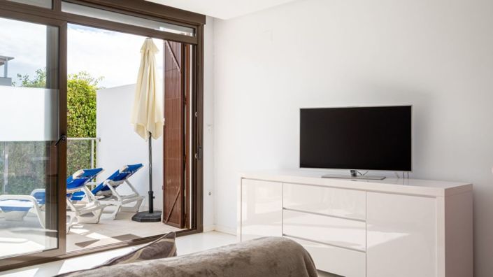 Image No.19-2 Bed Apartment for sale