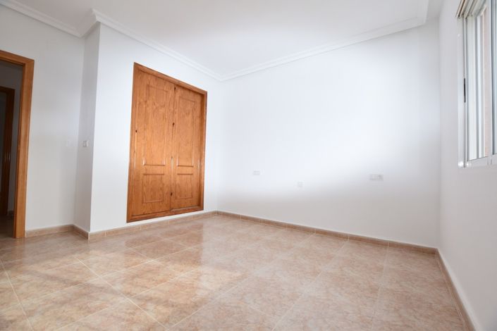 Image No.9-3 Bed Villa for sale