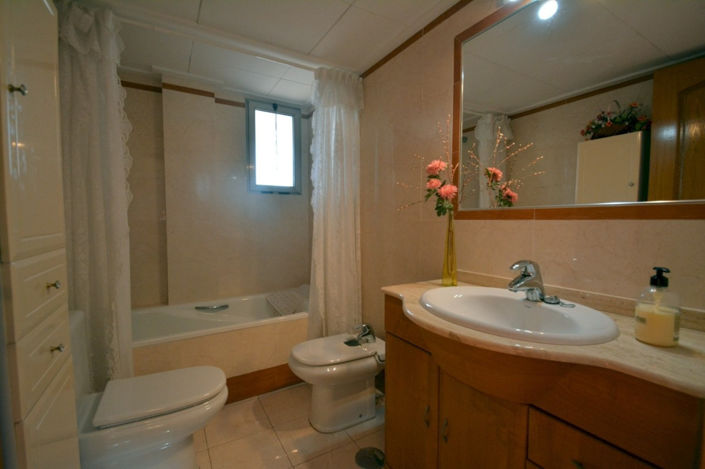 Image No.18-2 Bed Apartment for sale