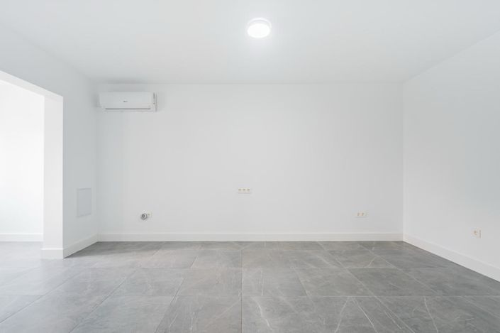 Image No.15-3 Bed Townhouse for sale