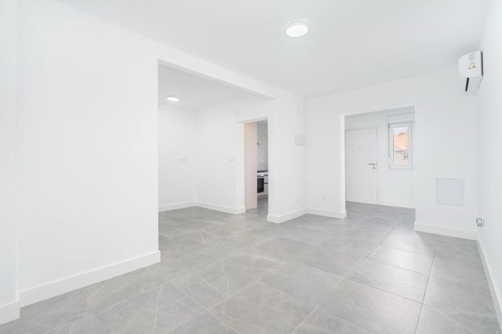 Image No.19-3 Bed Townhouse for sale