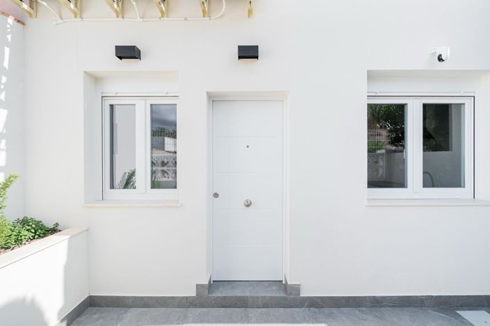 Image No.3-3 Bed Townhouse for sale