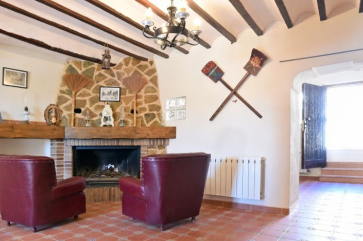 Image No.2-4 Bed Villa for sale