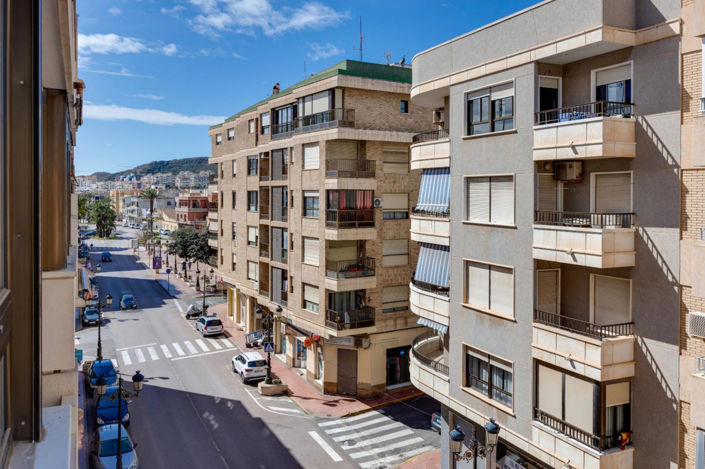 Image No.18-4 Bed Apartment for sale