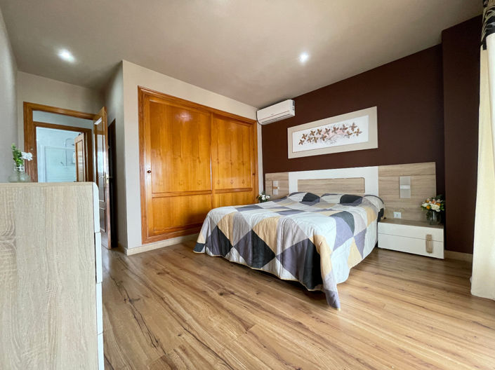 Image No.9-5 Bed Villa for sale