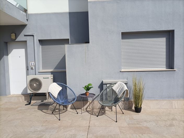 Image No.20-2 Bed Villa for sale