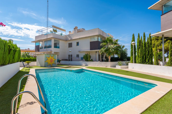 Image No.26-2 Bed Apartment for sale