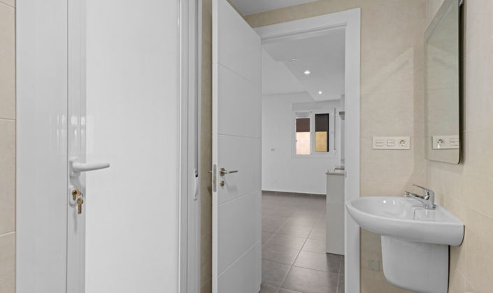 Image No.12-2 Bed Villa for sale