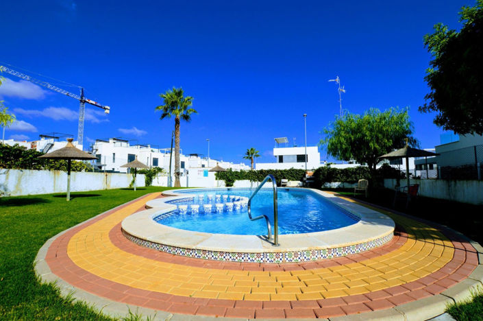 Image No.2-3 Bed Villa for sale