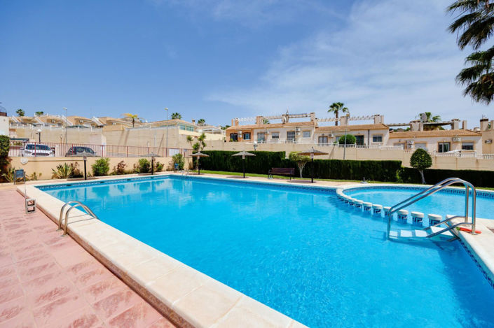 Image No.28-3 Bed Apartment for sale